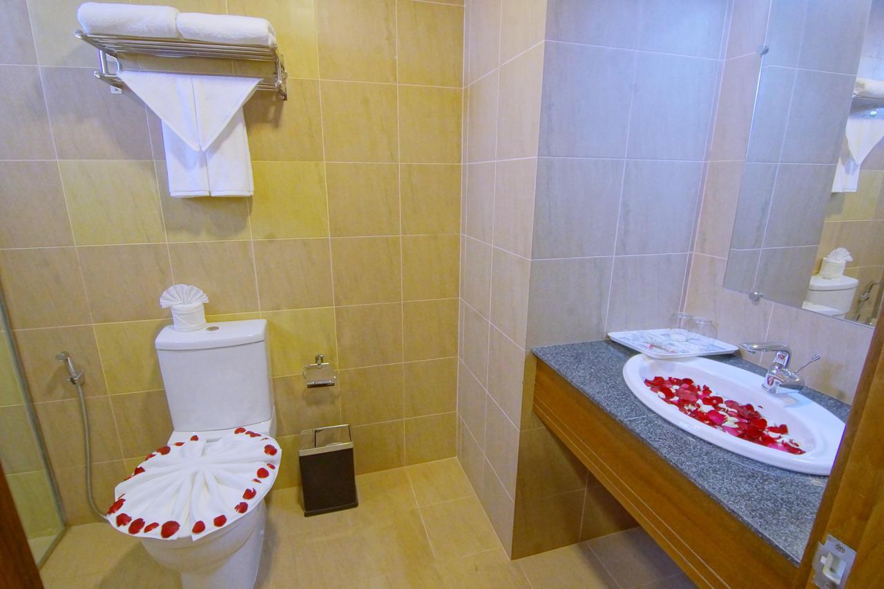 מנדלאי Sanctuary Hotel מראה חיצוני תמונה
