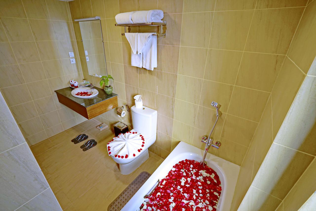 מנדלאי Sanctuary Hotel מראה חיצוני תמונה