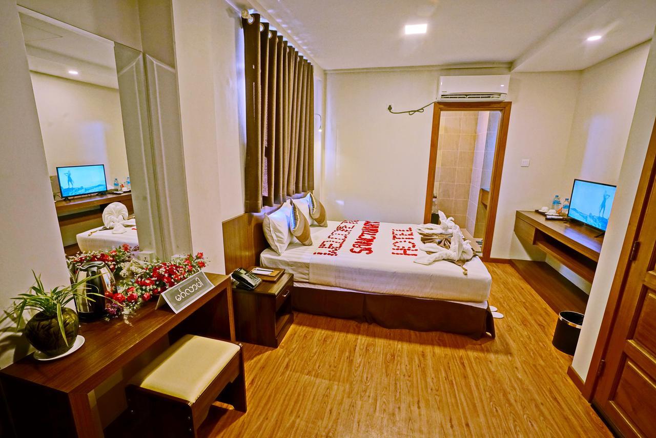 מנדלאי Sanctuary Hotel מראה חיצוני תמונה