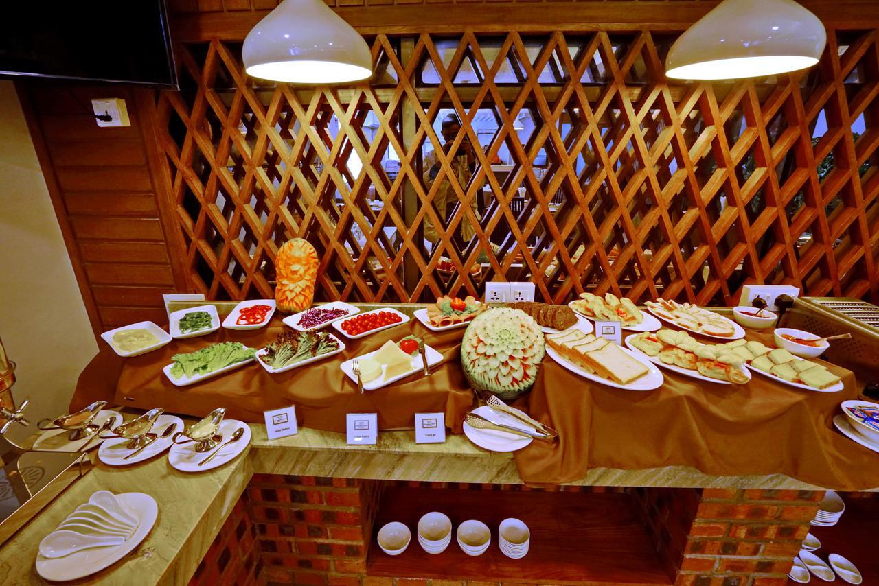 מנדלאי Sanctuary Hotel מראה חיצוני תמונה